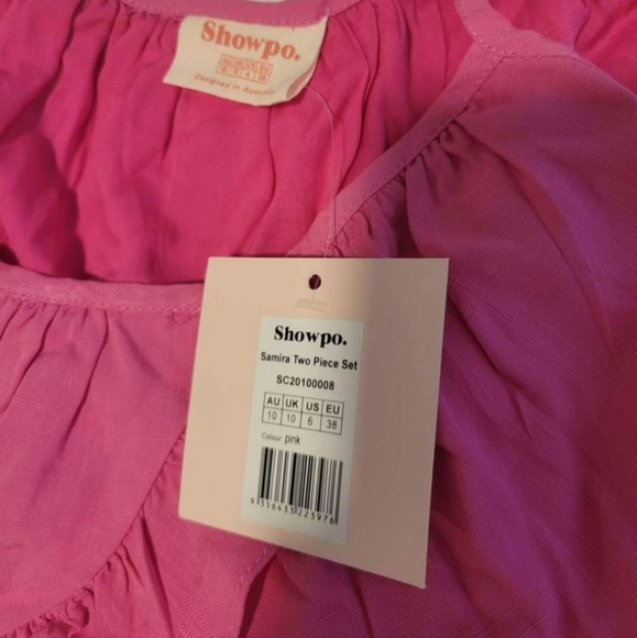 Two piece Showpo Set size 6 - Picture 3 of 3